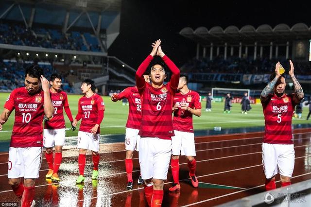 在U17世界杯1/4决赛阿根廷3-0战胜巴西的比赛中，他上演帽子戏法，一人包办全部进球。